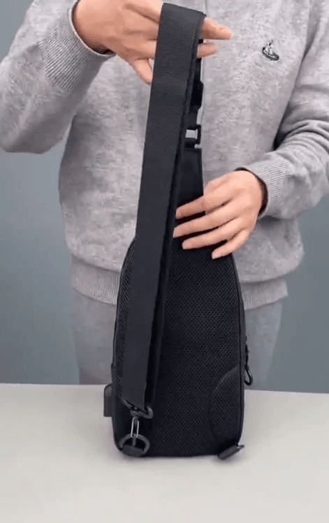 Coziro Smart Shoulder Bag – Waterproof & USB Charging Port